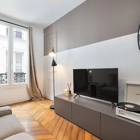 Brenne - 1 A Montorgueil Paris